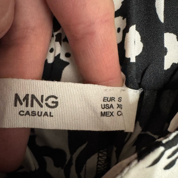 Mango Floral Black and White Wide-Leg Pants, Size: XS, Inseam: 32” - Picture 6 of 7